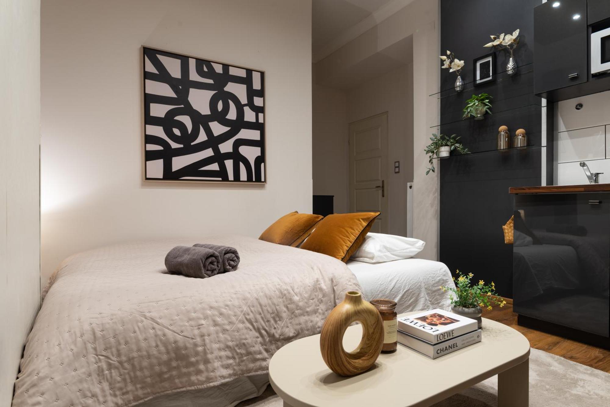 Chic Central 1Br Retreat Near New York Cafe With View Budapest Eksteriør bilde